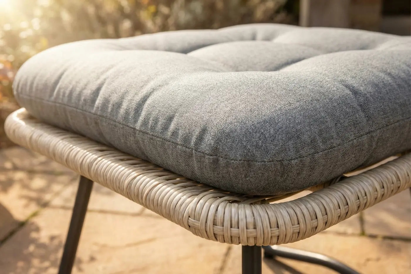 Wicker Lounge Chair with Ottoman