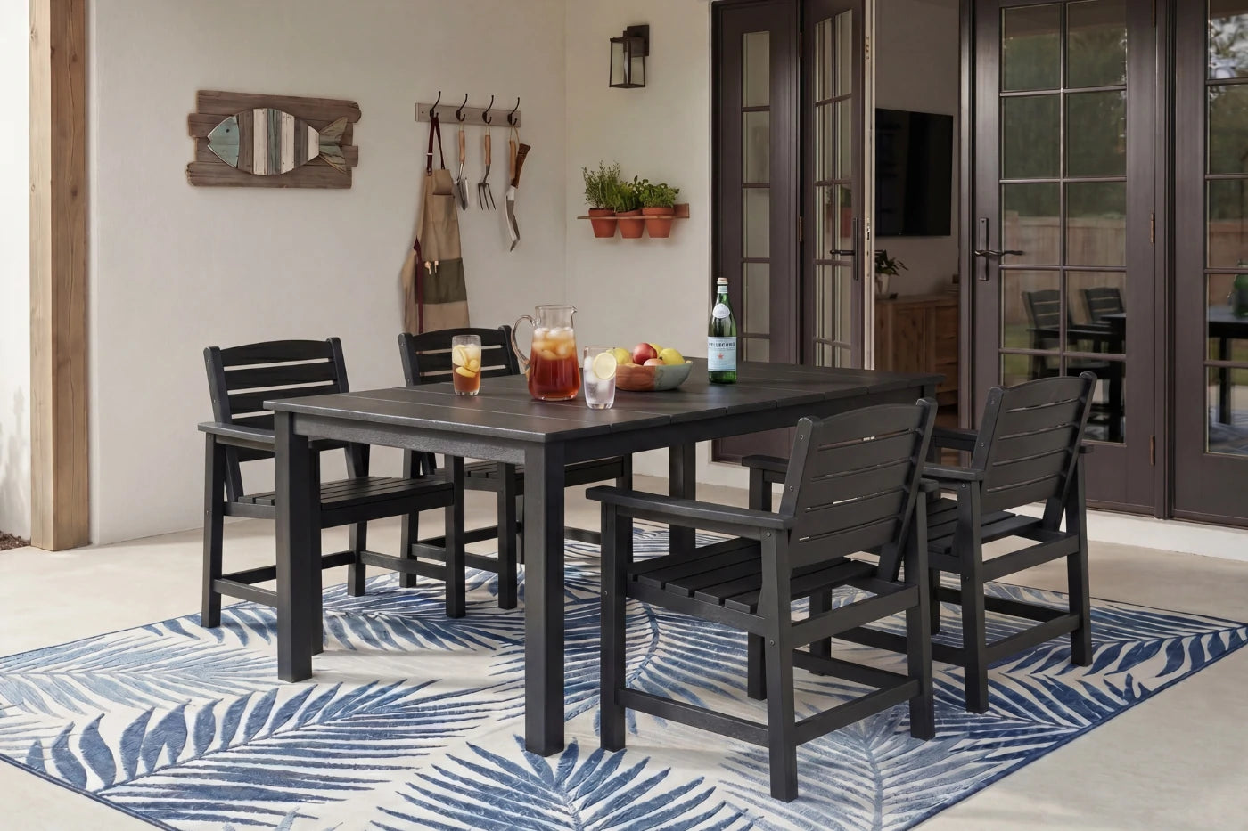 Perli™ Outdoor Dining Set - Table & Chairs