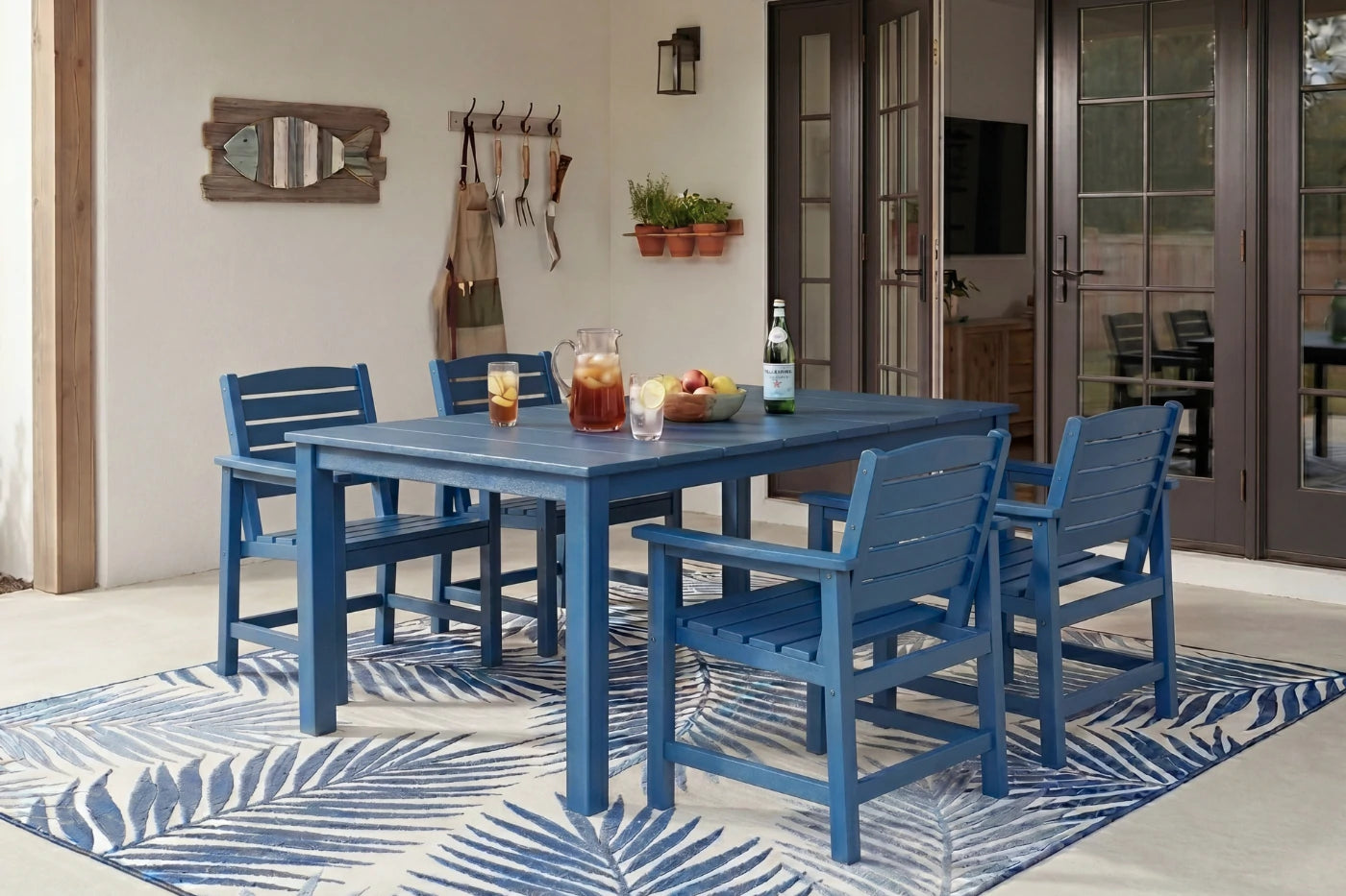 Perli™ Outdoor Dining Set - Table & Chairs
