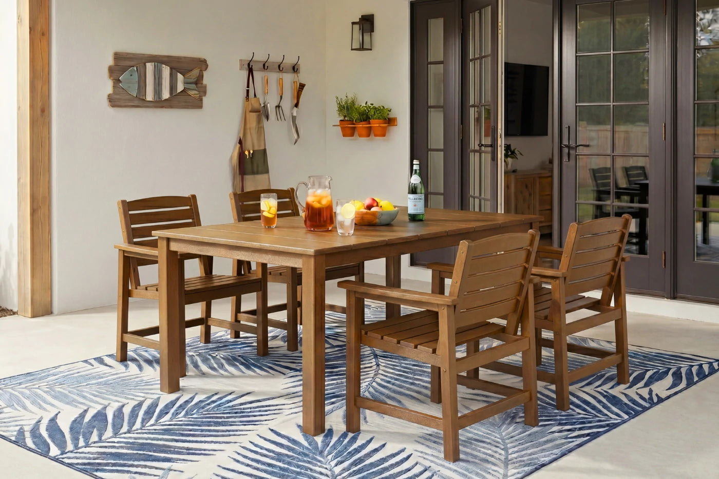 Perli™ Outdoor Dining Set - Table & Chairs