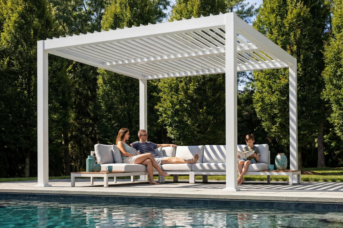 LUXOR™ Louvered Pergola
