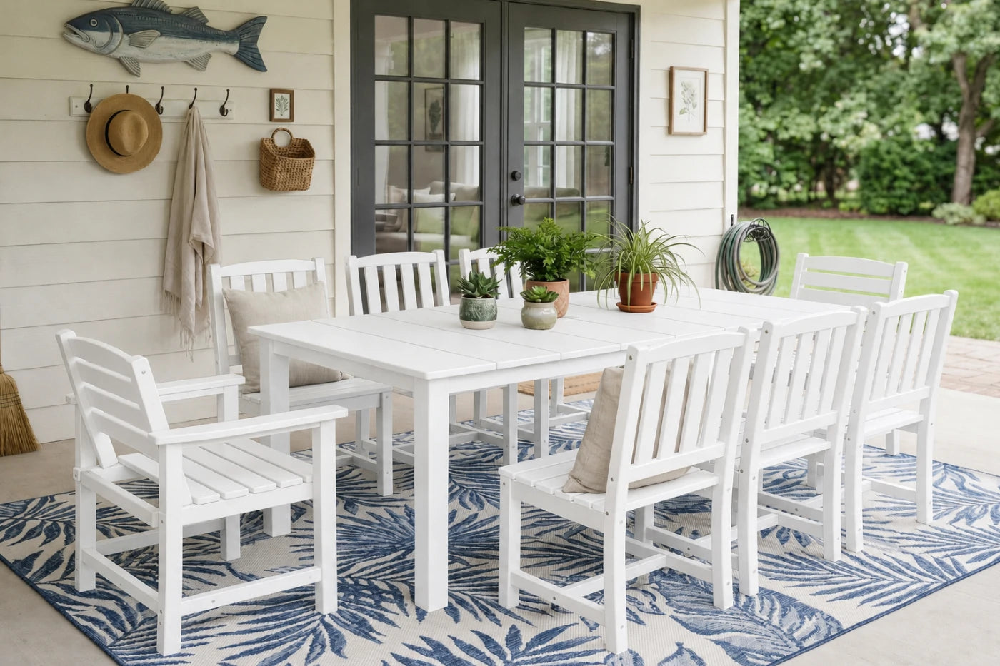 Perli™ Outdoor Dining Set - Table & Chairs