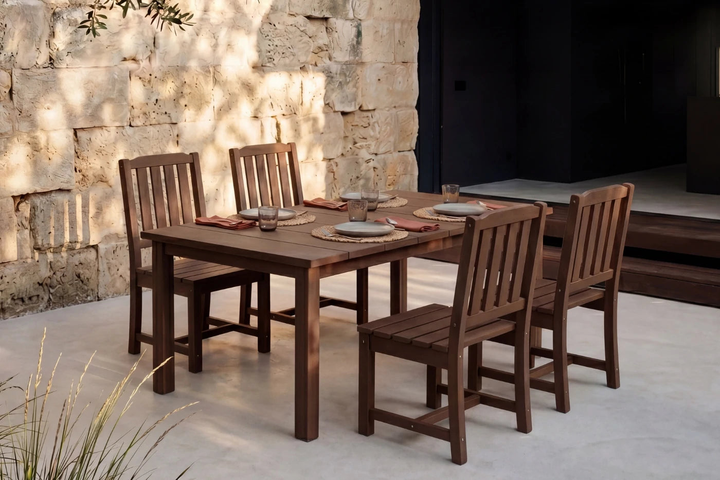 Perli™ Outdoor Dining Set - Table & Chairs