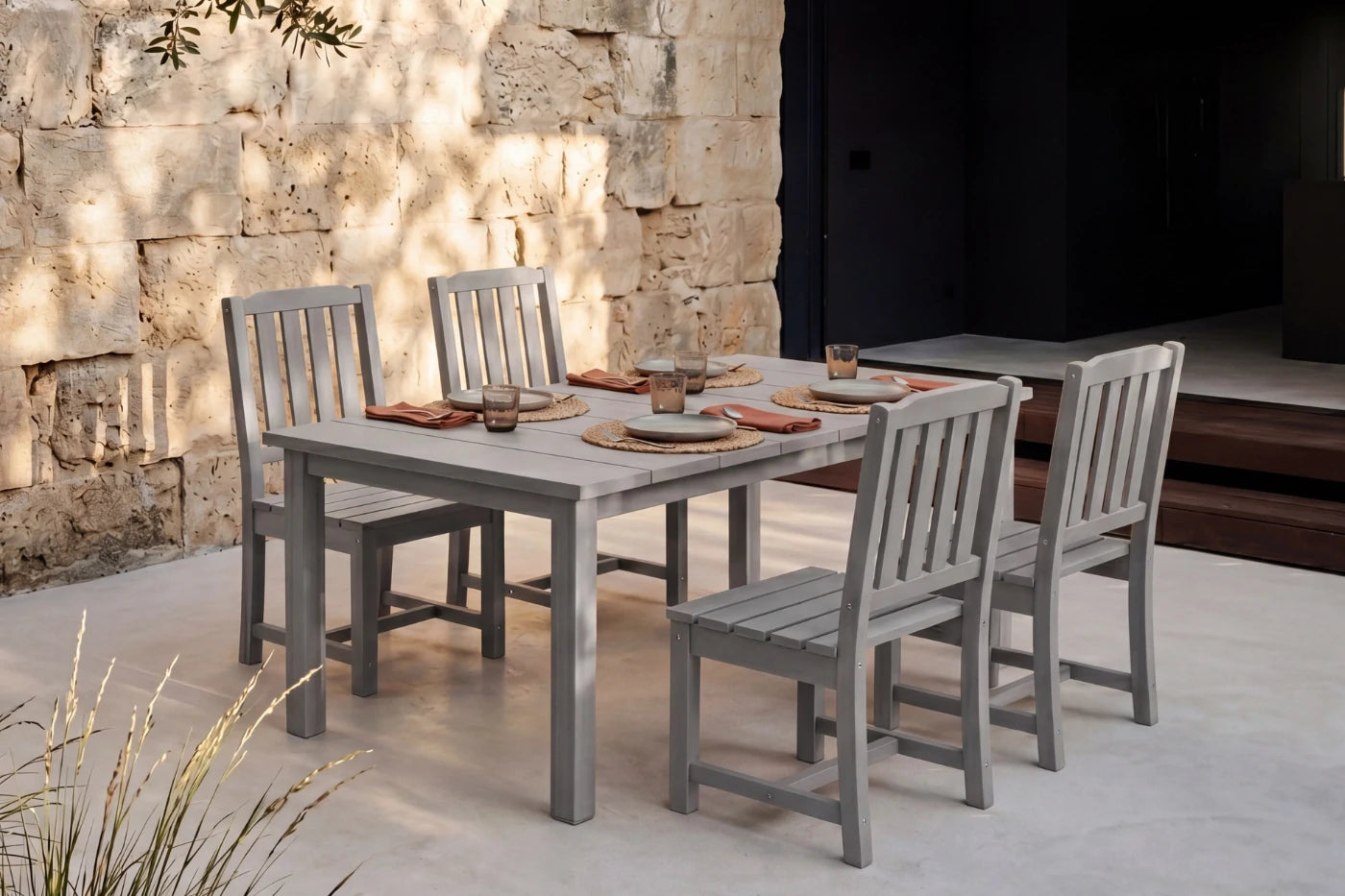 Perli™ Outdoor Dining Set - Table & Chairs