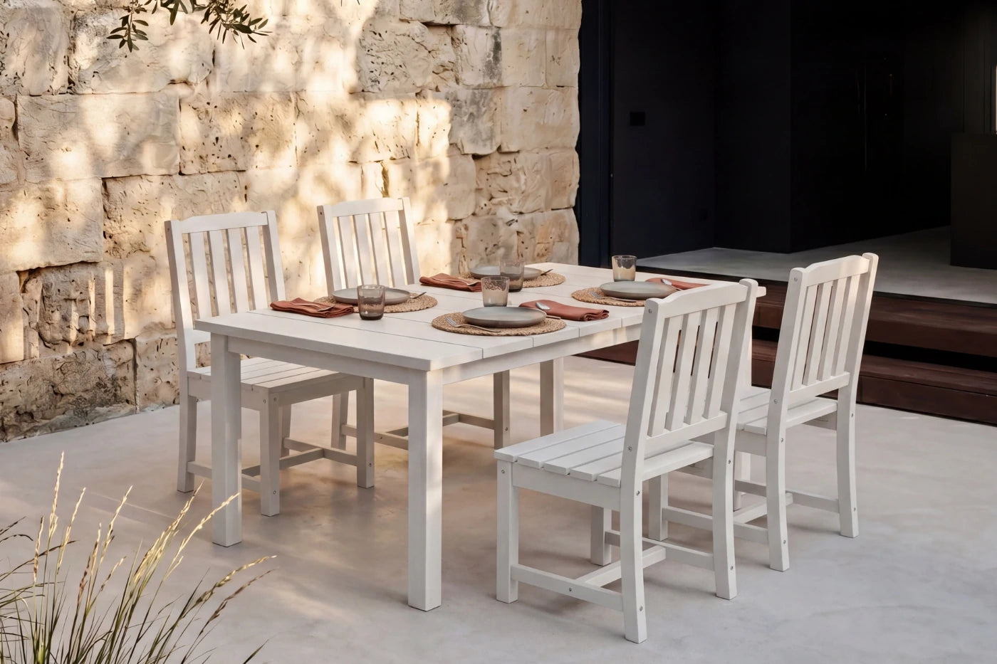 Perli™ Outdoor Dining Set - Table & Chairs
