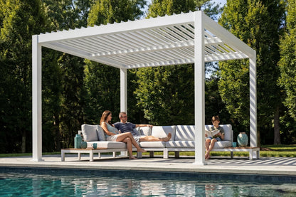 LUXOR™ Louvered Pergola