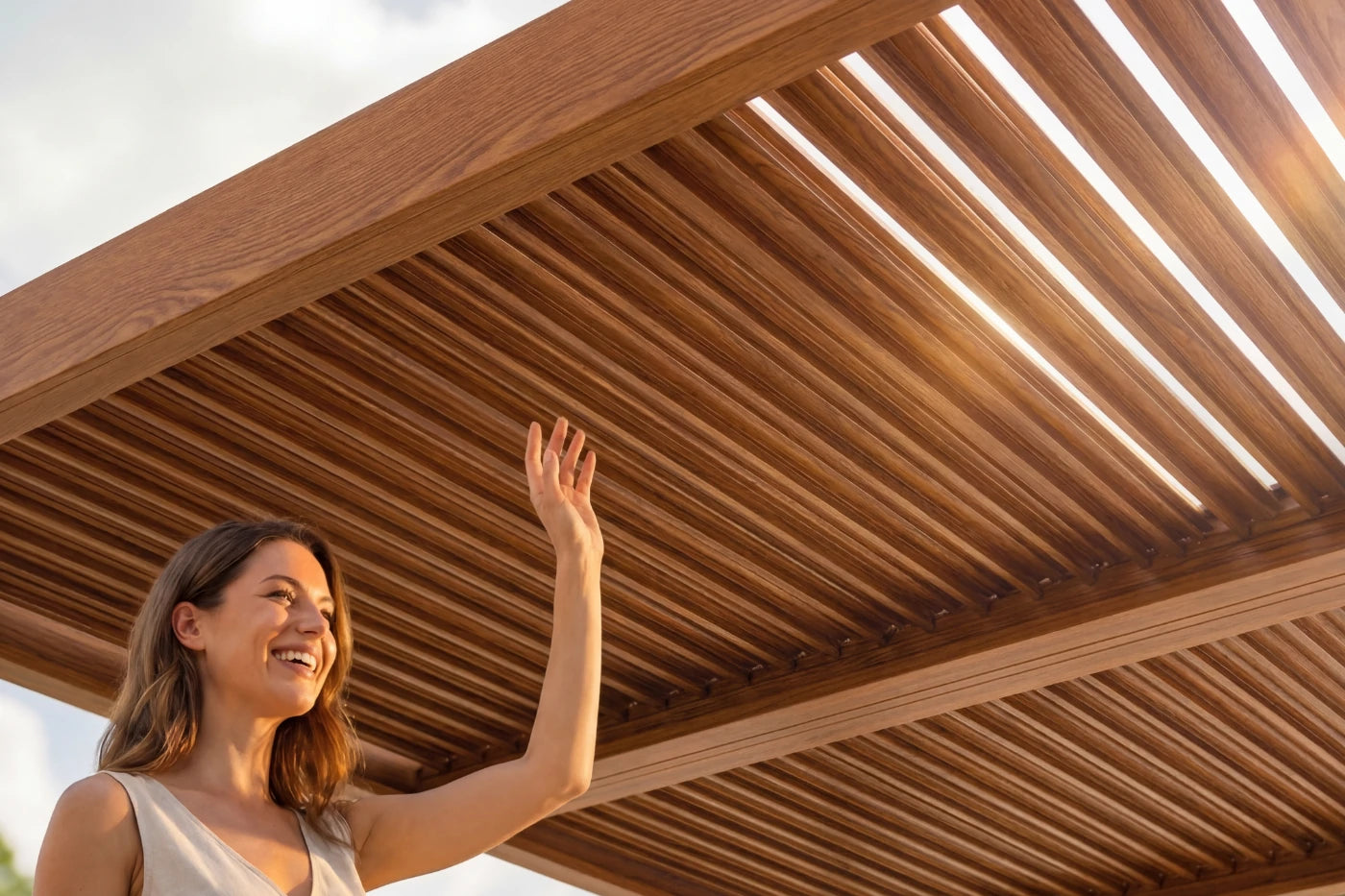 LUXOR™ Louvered Pergola