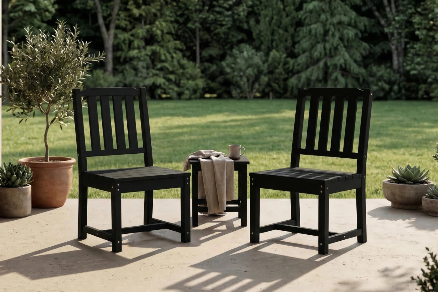 Perli™ Outdoor Dining Set - Table & Chairs