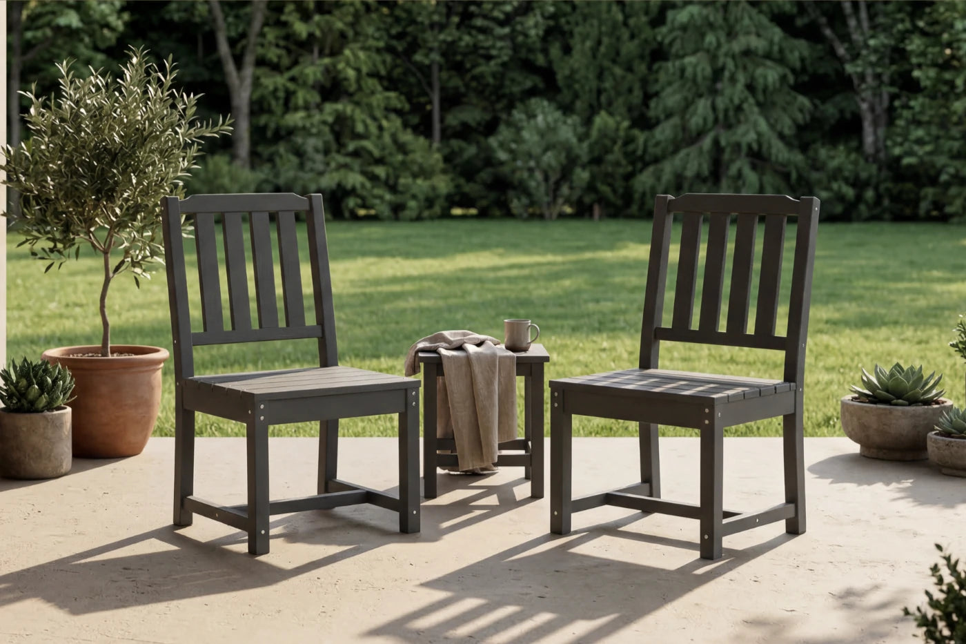 Perli™ Outdoor Dining Set - Table & Chairs